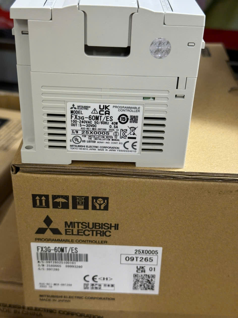 BỘ LẬP TRÌNH PLC MITSUBISHI FX3G-60MT/ES
