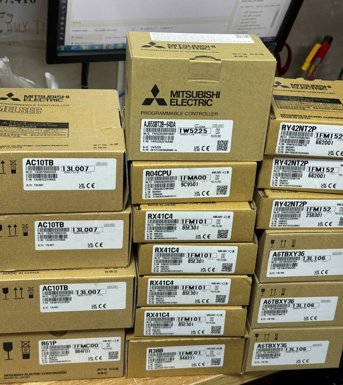 MÔ ĐUN I/O MITSUBISHI AJ65SBT2B-64DA