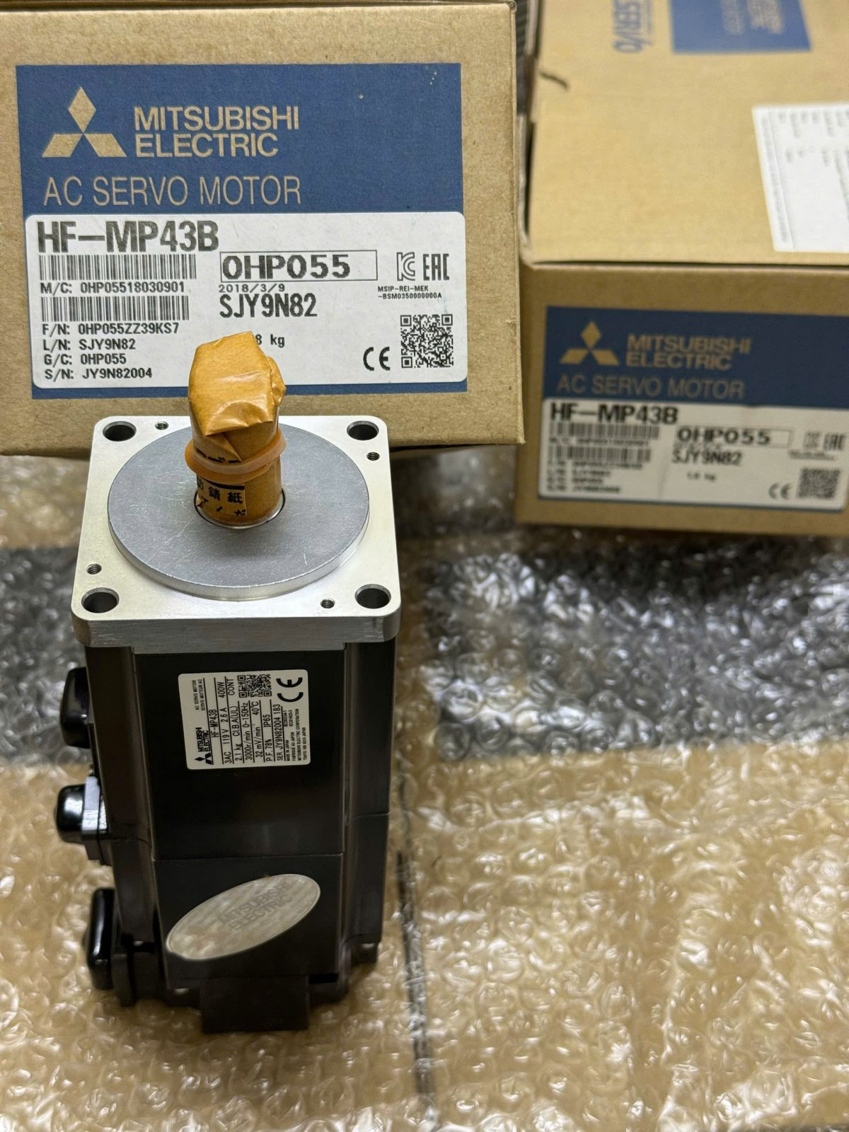 MOTOR SERVO MITSUBISHI HF-MP43B
