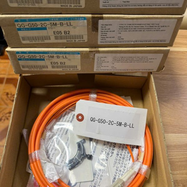 CÁP MITSUBISHI QG-G50-2C-5M-B-LL